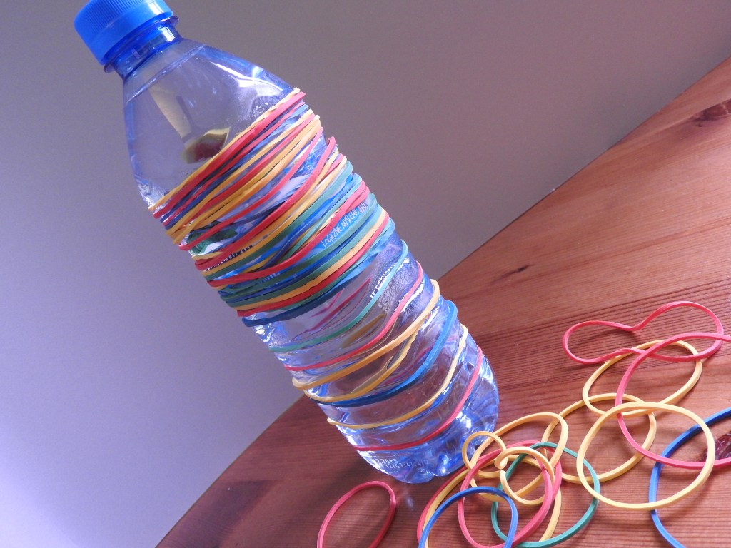 Butelkowe gumki – schemat dla uczniów z niepełnosprawnością intelektualną i spektrum&nbsp;autyzmu