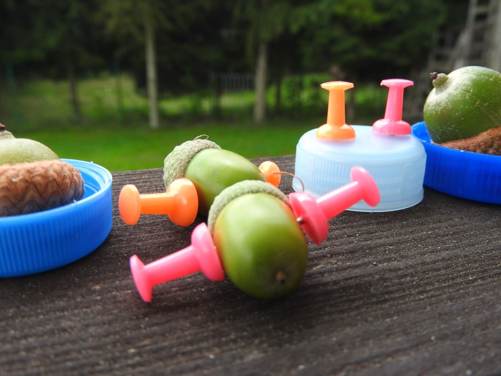 Samoloty z żołędzi – motoryka&nbsp;mała