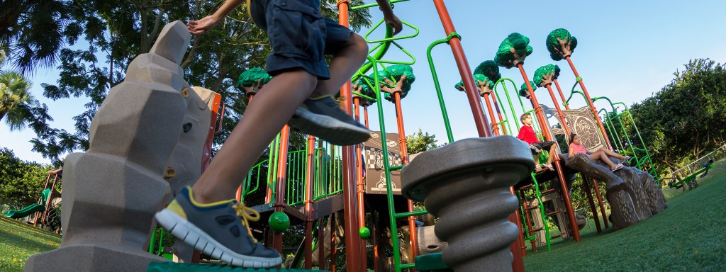 Dziecko z niedosłuchem a gotowość szkolna – jak dostosować środowisko i&nbsp;komunikację?