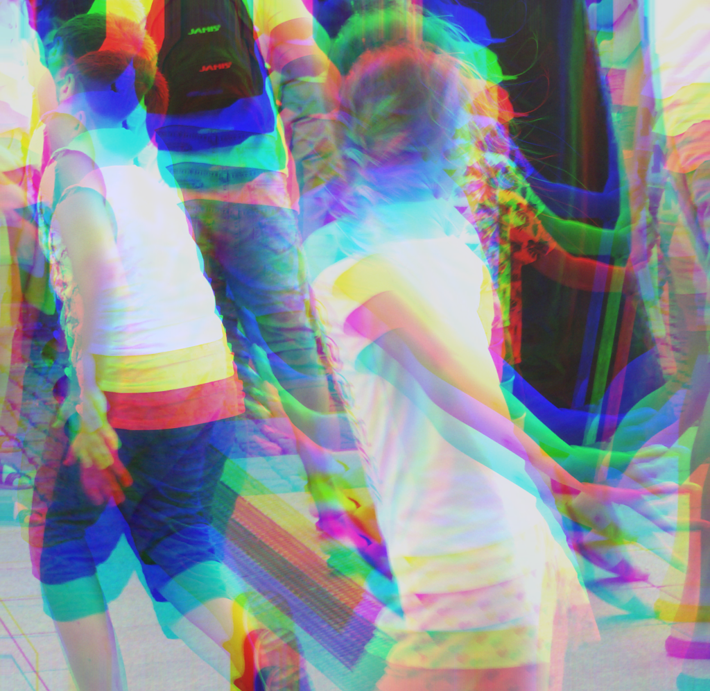 Zaburzenia sensoryczne – kiedy popychać dziecko do&nbsp;przodu?